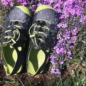 Kids Keen Slip On Shoes Size 4